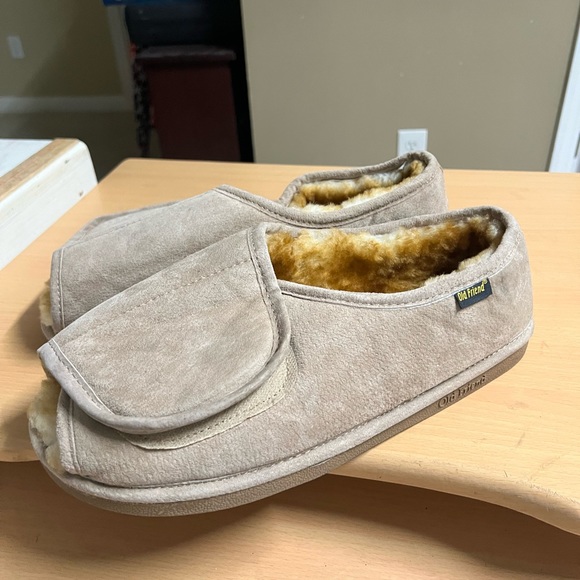 Old Friend Slippers Sheepskin tan 14/15 men - Picture 1 of 6